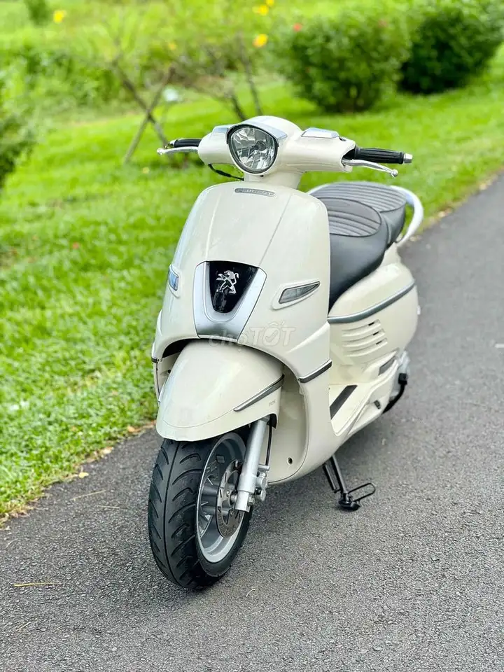 PEUGEOT 125cc ABS родной оригинал в идеальном состоянии