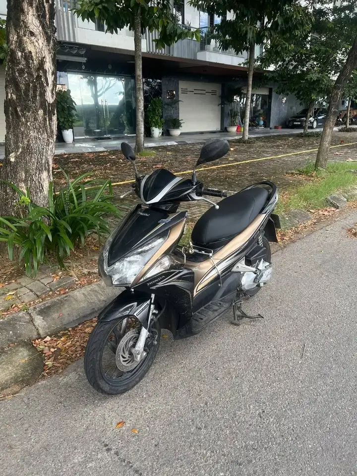 Скутер Honda Air Blade 2013