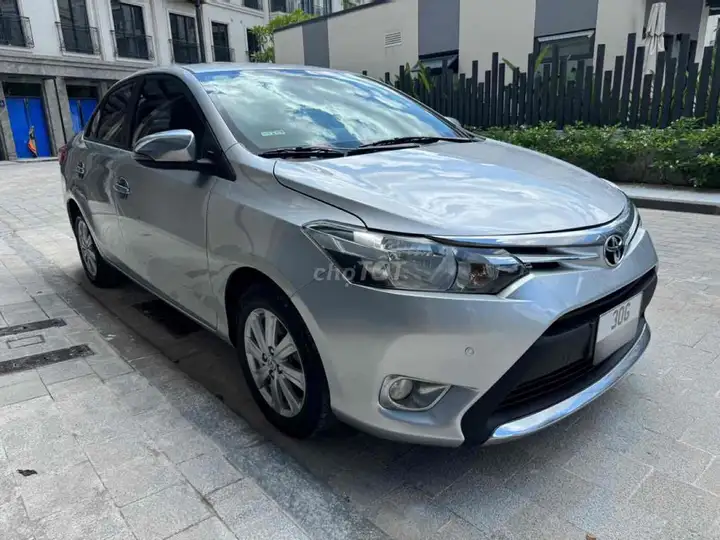 Toyota Vios 1.5 CVT 2017, серебристый, автомат, 70 000 км