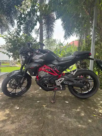 Honda CB150R 2022 Черно-красный