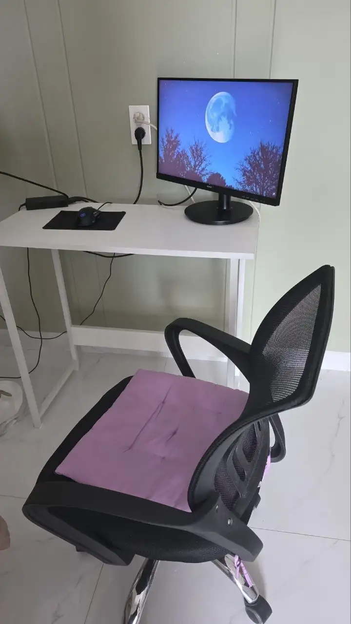Монитор Philips 21.5 дюйма, рабочий стол, компьютерное кресло