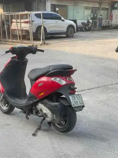 Красная молния Piaggio