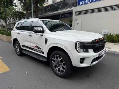 Ford Everest Titanium 4x2 2024 Официальная гарантия