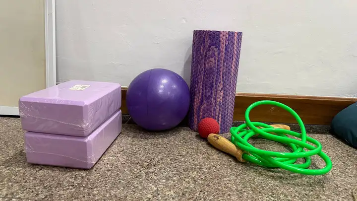 Удлинители, спорт инвентарь, маска для снорклинга, сумка Fila, MIDI controller, гамак, насос, роутер FPT