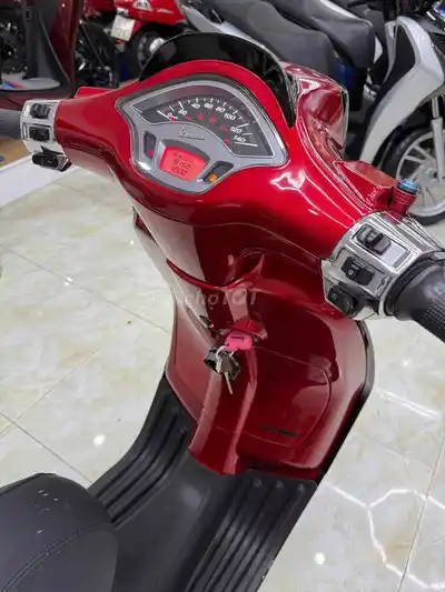 Piaggio Vespa Sprint iGet ABS 2020, красный candy