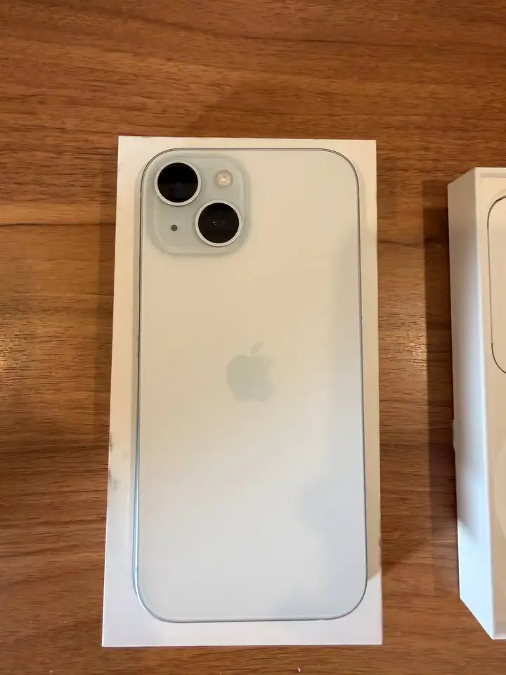 iPhone 15 256 ГБ
