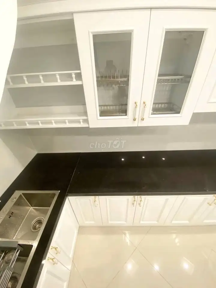 Аренда дома целиком на Кат Линь, Донг Да, 30м2 x 3 этажа