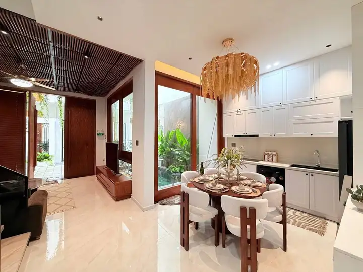 Дом 3 этажа 3 спальни 85 м², Hoa Khanh