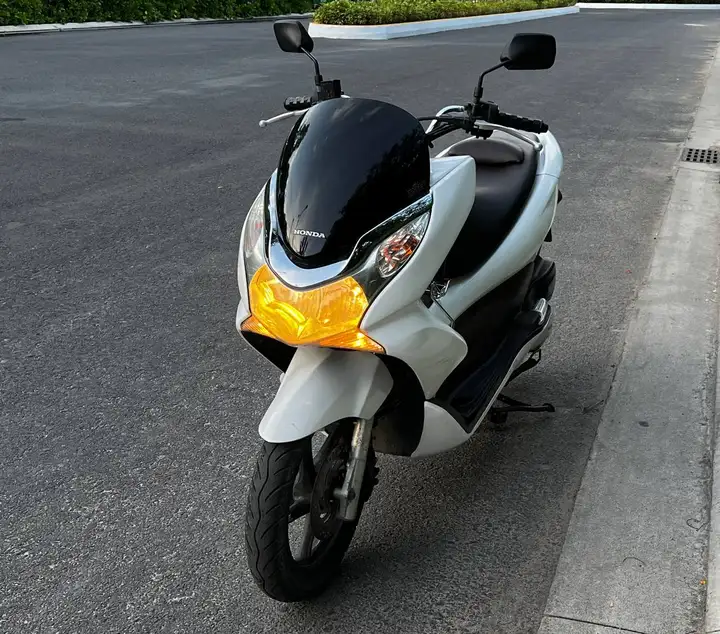 Honda PCX 125, 1-е поколение
