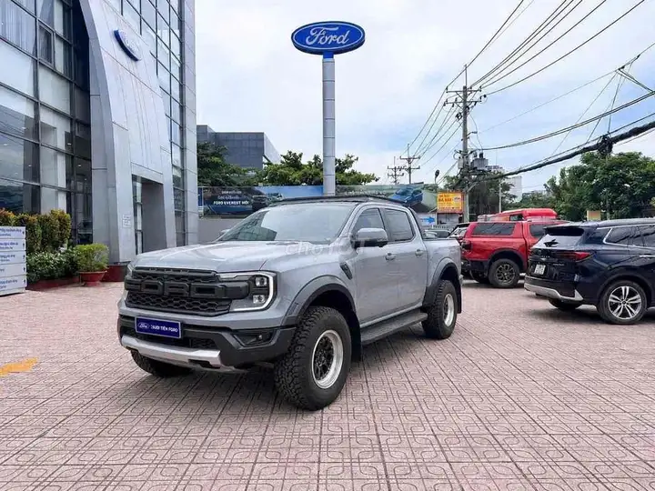 Ford Raptor 2023 Серый 70.000 км