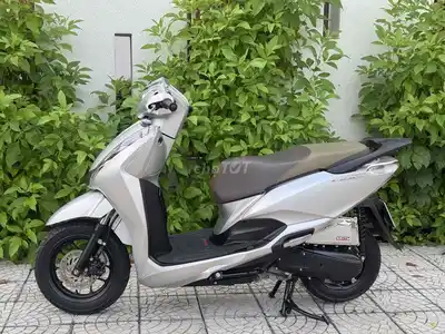 Honda Lead 2 клапана 2019 серебристый скутер