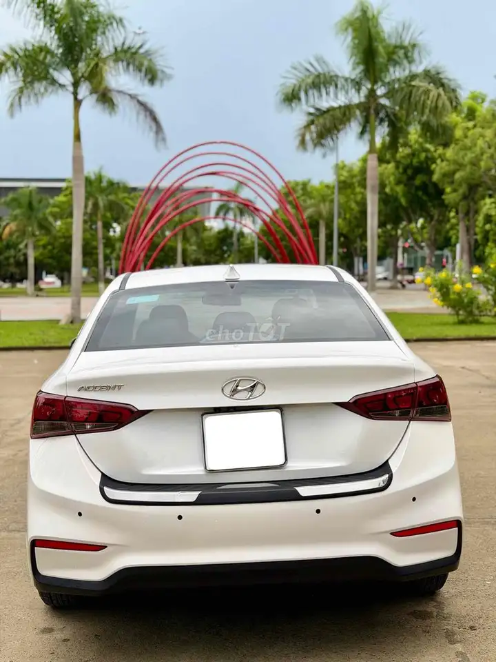 Hyundai Accent 1.4MT 2019 белый 80 000 км