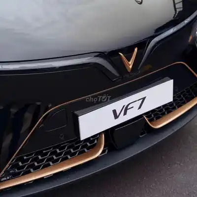 VF7 Dragon 2024 - полная версия - Odo 36 тысяч - очень новая - HCMC