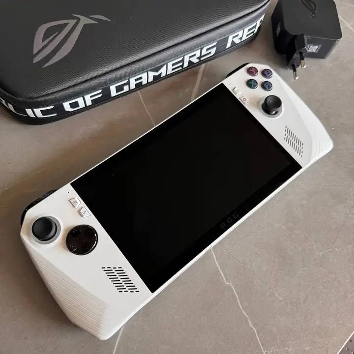 Игровая консоль ASUS ROG Ally (RC71L)