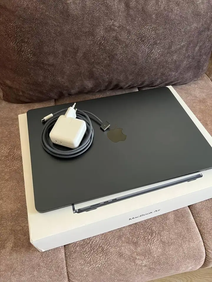 MacBook Air 15 дюймов M4