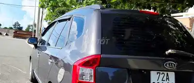 Kia Carens 2.0 AT, 7 мест, автомат, серый