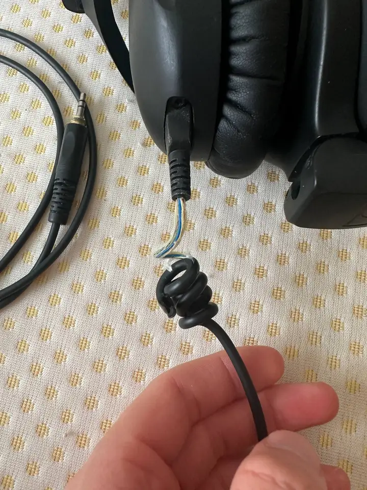 Наушники Sennheiser HD 300 Pro