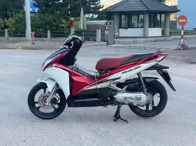 Honda Air Blade 110 Fi 2012, красно-бело-черный
