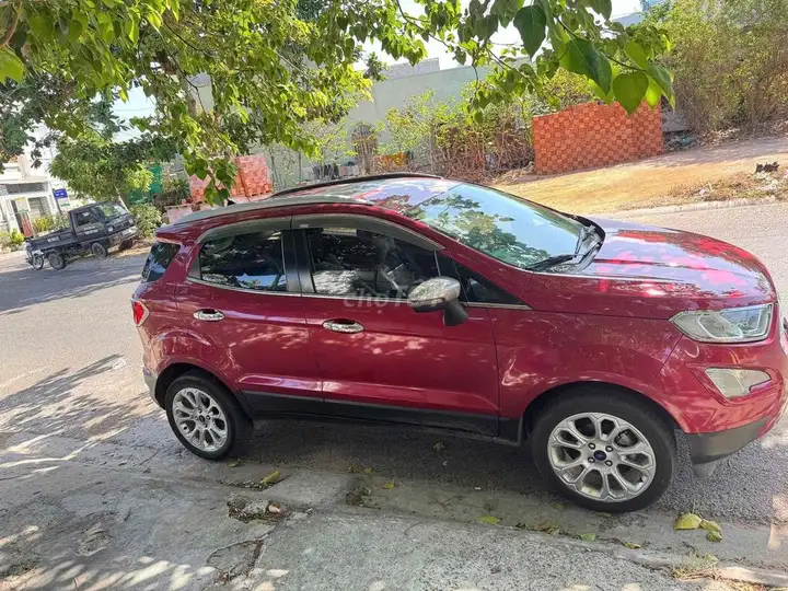 Ford EcoSport 1.0 2019 Красный 100 тыс. км