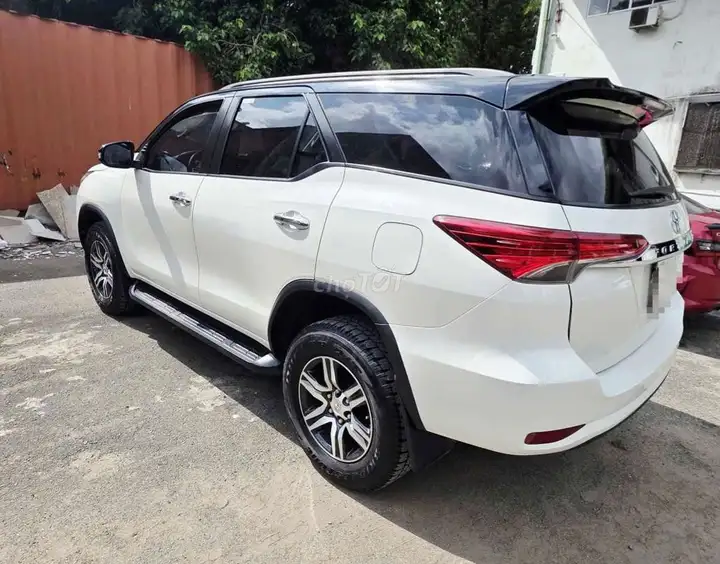 Toyota Fortuner 2019 2.7 2WD белый перламутр