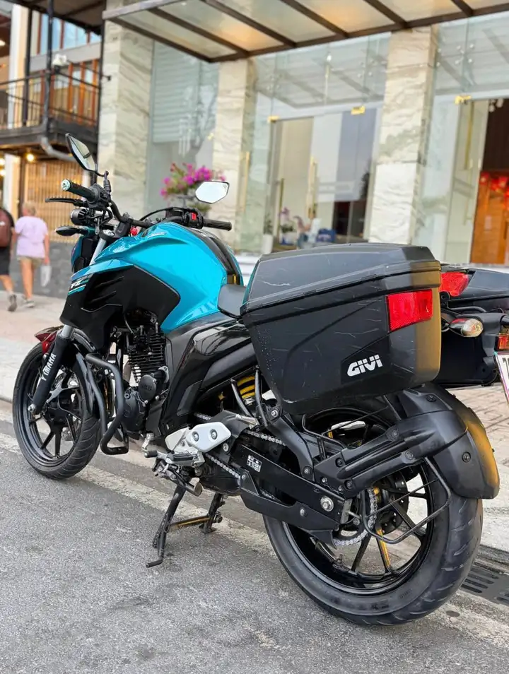 Yamaha R15 2021