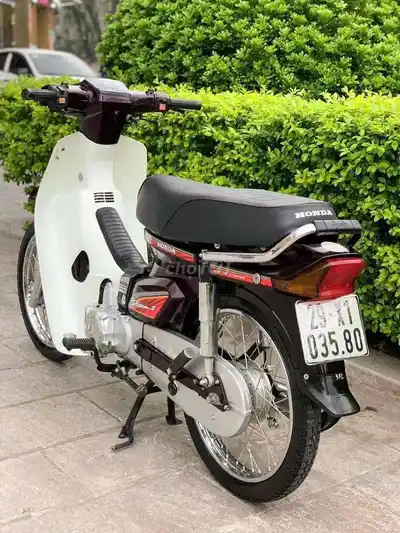 Honda Dream Вьетнам 2011 Коричнево-белый