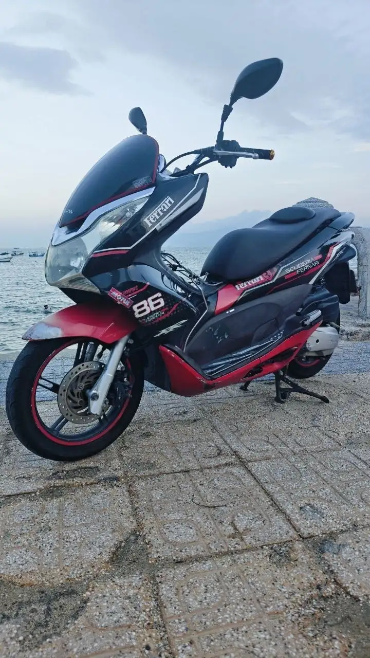 Honda PCX 125, 2014, 2 поколение