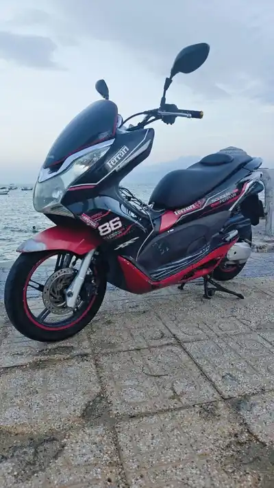 Honda PCX 125, 2014, 2 поколение