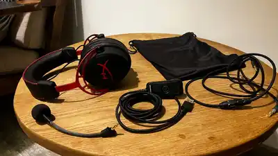 HyperX Cloud Alpha и веб-камеры Logitech