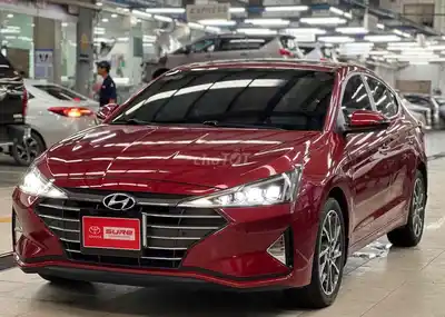 Hyundai Elantra 2020 2.0 Special 41.280 км Красный