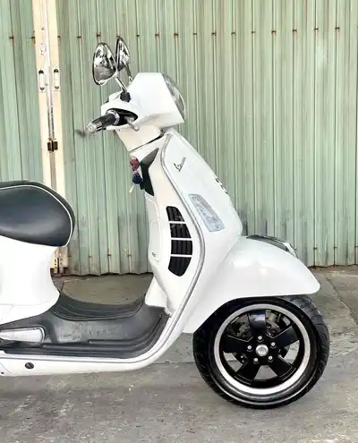Piaggio Vespa GTS 125 2017 i-Get ABS с оформлением документов