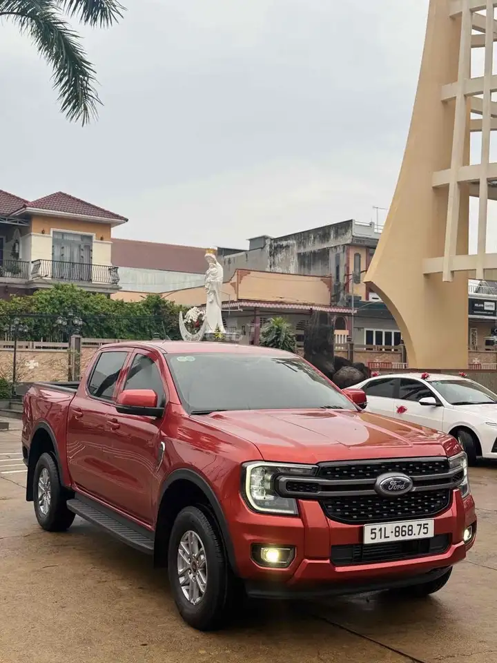 Ford Ranger XLS 2025 автомат полный привод
