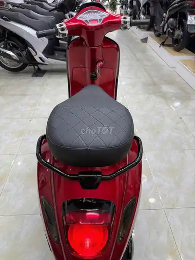 Piaggio Vespa Sprint iGet ABS 2020, красный candy