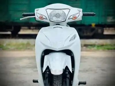 Honda Wave Alpha белый 2023, в родной краске, хон. номера