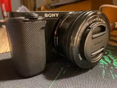 Фотоаппарат Sony ZV-E10 с объективом