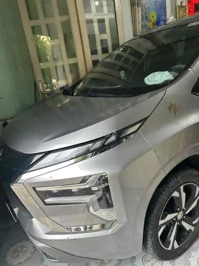 Mitsubishi Xpander 2023 Серебристый 168 000 км