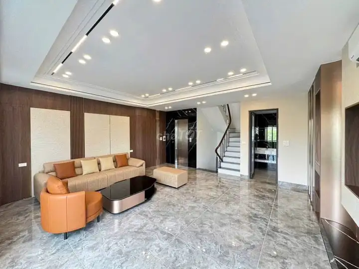 Bán nhà góc 2 mặt đường Ngọc Thụy, 7 tầng thang máy, 6.1m mặt tiền