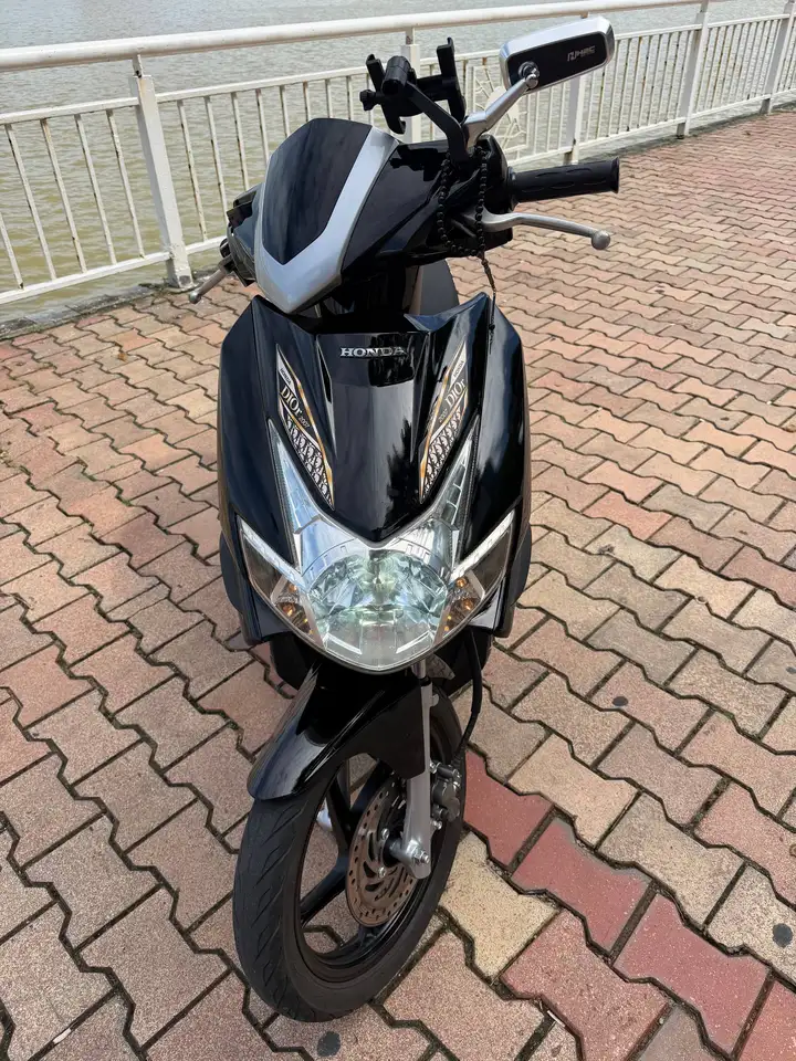 Honda DIOr 2007 (Honda Air Blade 2007 тюнинг)