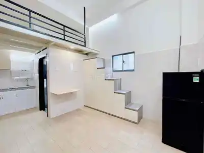 Двухуровневая студия с мебелью у Crescent Mall и Tan Thuan, 35м2