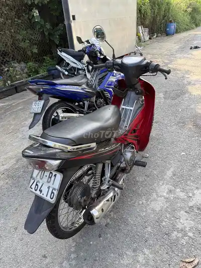 Yamaha Sirius 2012 красный