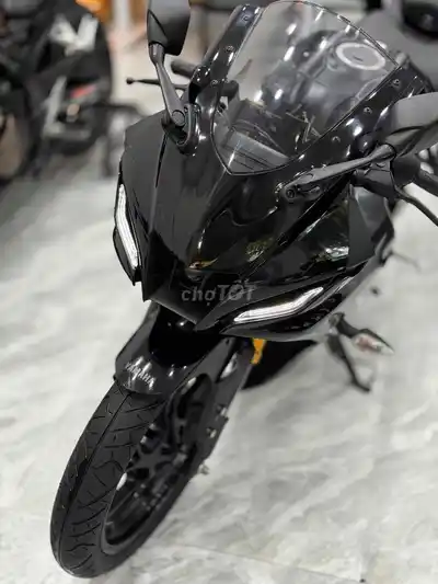 Yamaha V4 2026, чёрный, 5000 км, первый взнос 2x