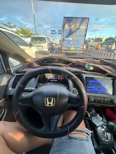 Honda Civic 2011 Серебристый