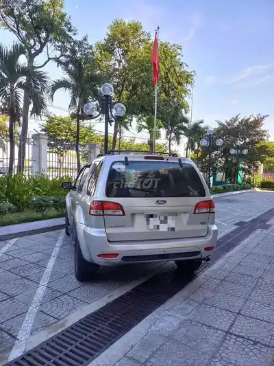 Ford Escape XLS 2011