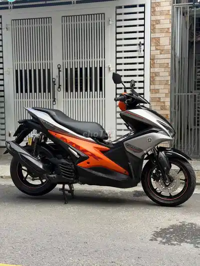 Yamaha NVX 155 2019 ABS 20.000 км, серебристый