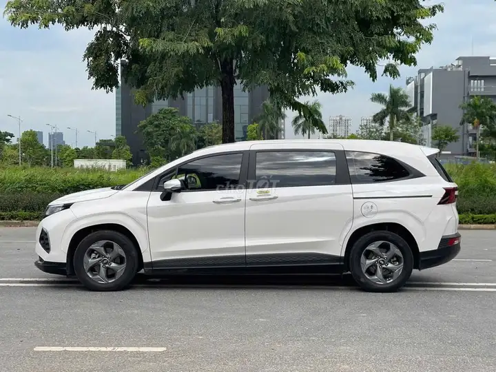Hyundai Custin 1.5T 2023 белый 48000 км