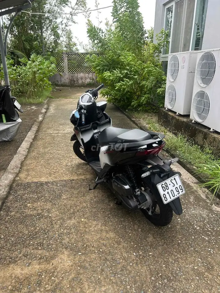 Honda Vario 2026 черно-белый Индонезия