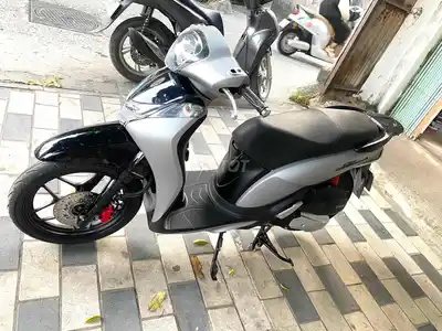 Honda SH, модель 125 куб. см, спорт, 2019, серый, серебристый,