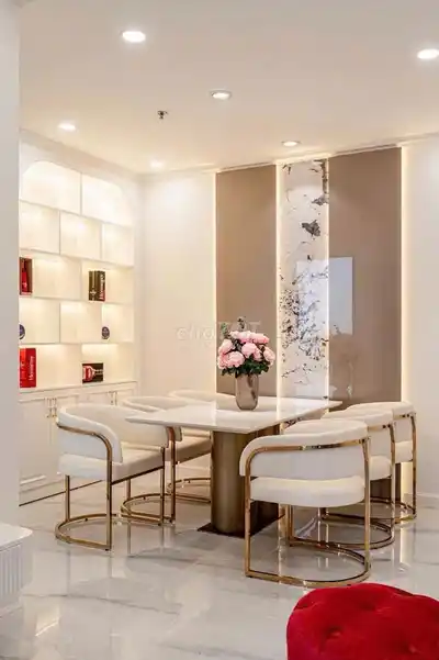 Апартаменты с 3 спальнями в Vinhomes Golden River BASON, 1-й округ, премиум-мебель