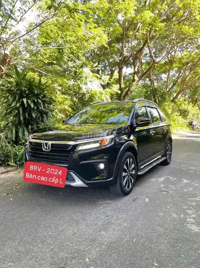 Honda BR-V топовая версия L, чёрный, 2024