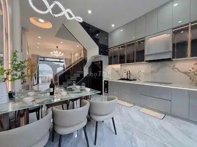 167 ✨ 🏡 Аренда 4-этажного дома с бассейном